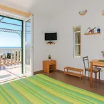 Apartman With Sea View Iii *