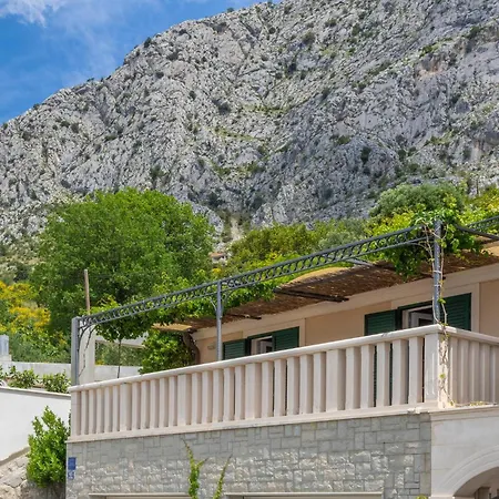 Cozy In Omis With House Sea View Zakucac